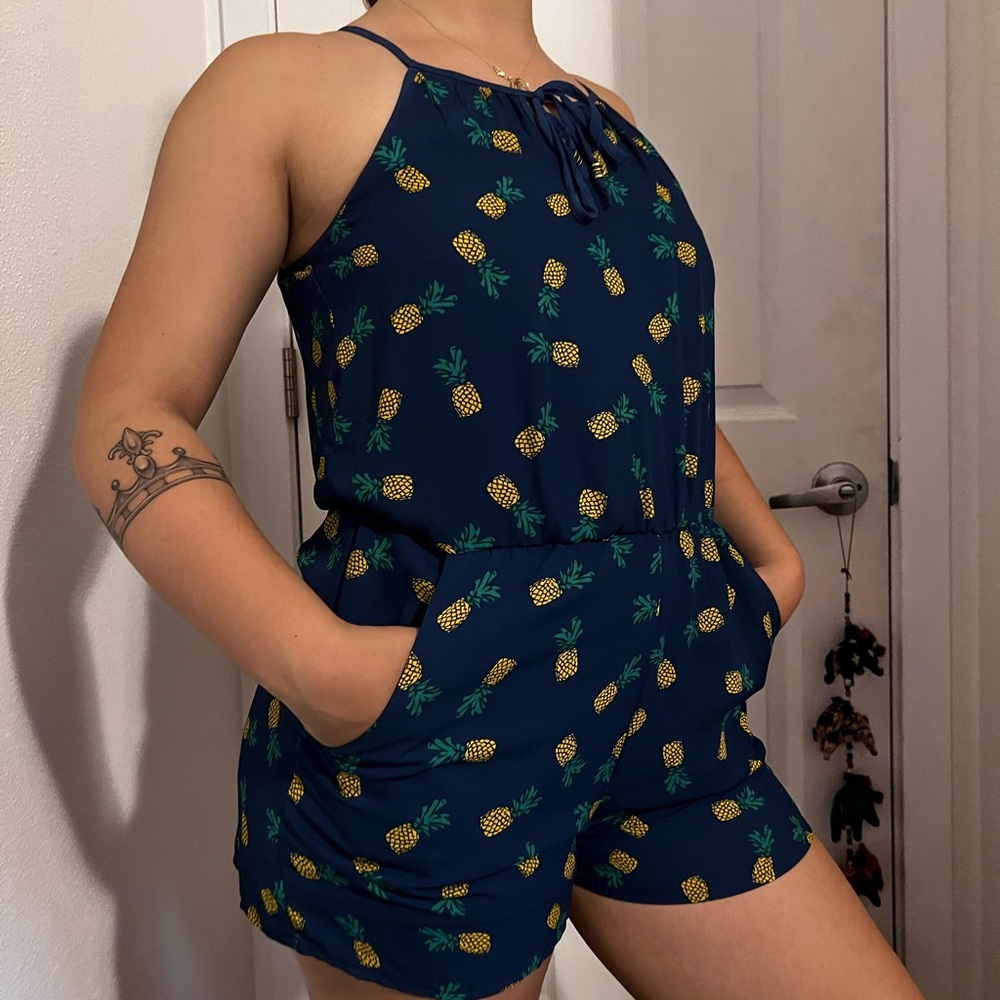 Size small pineapple romper!